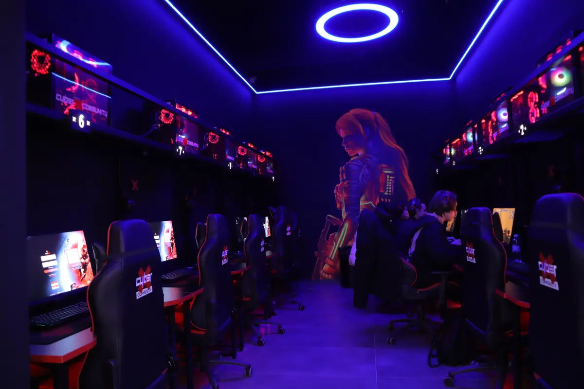 avenue sever cyber x внутри